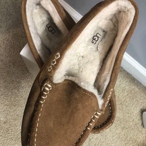 UGG slippers size 7 EUC